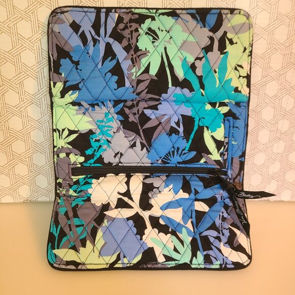 NWT Authentic Vera Bradley Camofloral Blues Trifold Wallet - Picture 7 of 9
